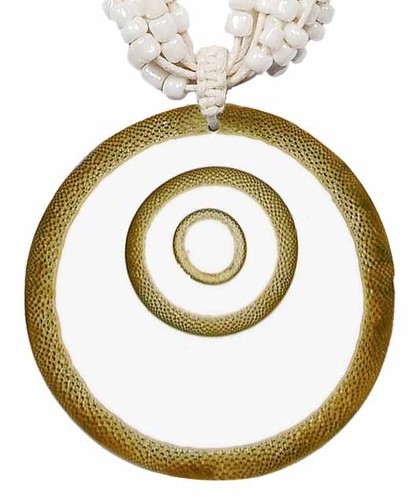 Hals-Kette mit Bambus-Anh�nger Hals-Schmuck