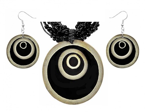 Set aus Hals-Kette und Ohrringen mit Bambus