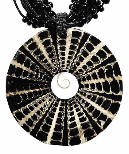 Hals-Kette mit Muschel-Anh�nger Hals-Schmuck