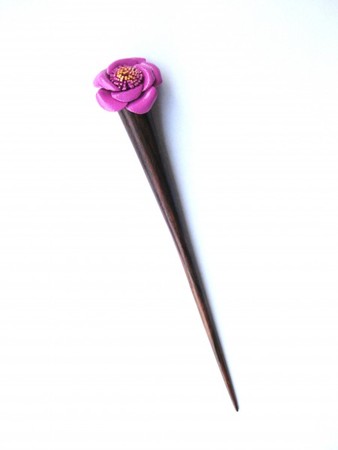 Haarnadel aus Holz mit runder Blume, Haarschmuck