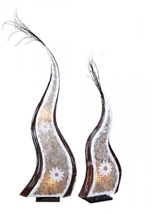 Deko-Leuchte Luana, Lampe in geschlngelter Pyramidenform