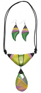 Schmuck - Set aus Halskette und Ohrringen