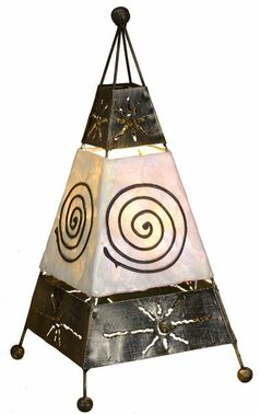 Deko-Leuchte Carlo, Tischlampe aus Metall und Resin, Stimmungsleuchte