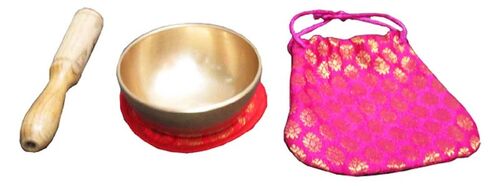 Klangschale aus Indien, mit Tasche und Kl�ppel, wahlweise in 6 cm oder 7 cm Durchmesser 