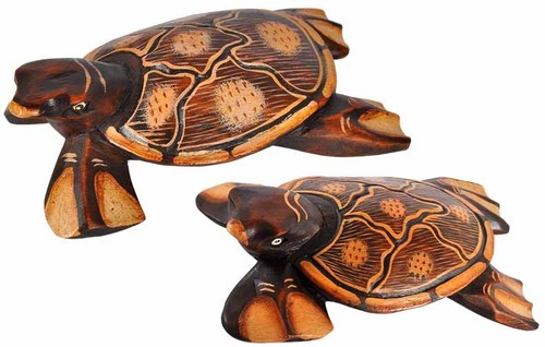 Schildkr�te KURA, handgeschnitzt und bemalt