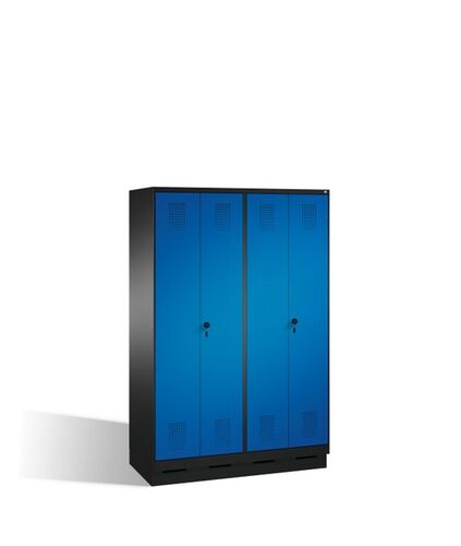 Spind | Doppelspind auf Sockel, 4 Abteile f�r 2 Personen, Abteilbreite 300 mm