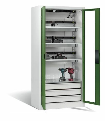 C+P Akku-Ladeschrank Comfort f�r 15 E-Werkzeuge H/B/T 1950x930x500 mm Lichtgrau/Resedagr�n