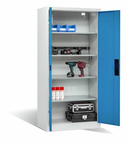 C+P Akku-Ladeschrank f�r 5 E-Werkzeuge H/B/T 1950x930x500 mm Lichtgrau/Lichtblau