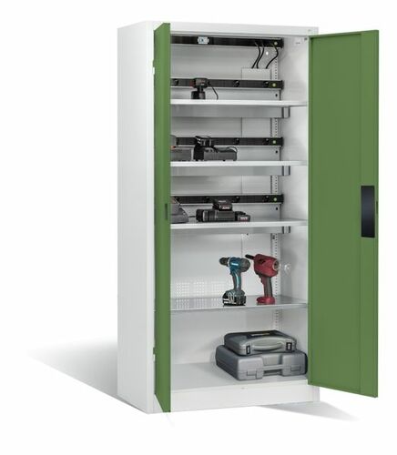 C+P Akku-Ladeschrank Comfort f�r 15 E-Werkzeuge H/B/T 1950x930x500 mm Lichtgrau/Resedagr�n