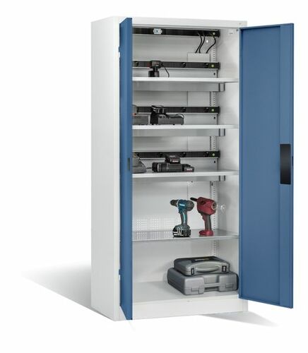 C+P Akku-Ladeschrank Comfort fr 15 E-Werkzeuge H/B/T 1950x930x500 mm Lichtgrau/Fernblau