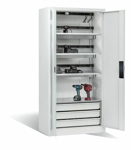 C+P Akku-Ladeschrank Comfort f�r 15 E-Werkzeuge H/B/T 1950x930x500 mm Lichtgrau