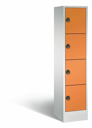 C+P Schlie�fachschrank Evolo mit Ladefunktion, 4 F�cher, H/B/T 1800x420x500 mm Lichtgrau/Orange