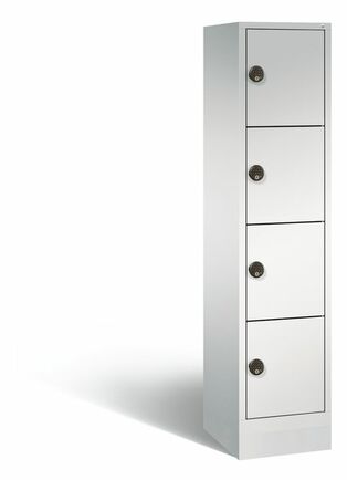 C+P Schlie�fachschrank Evolo mit Ladefunktion, 4 F�cher, H/B/T 1800x420x500 mm Lichtgrau