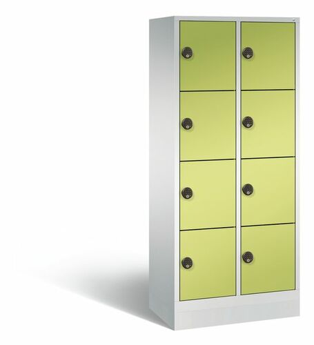 C+P Schlie�fachschrank Evolo mit Ladefunktion, 8 F�cher, H/B/T 1800x810x500 mm Lichtgrau/Viridingr�n