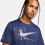 Nike Herren T-Shirt M Nk Df Uv Miler Rundvn Ss Gfx