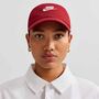 Nike U Nk Club Cap U Cb Fut Wsh L - team crimson/white