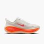 Nike W Nike Vomero Plus - sail/hot lava-white-orange pulse
