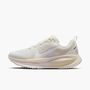Nike W Nike Vomero 18 Ess - summit white/white-chalk-sea glass