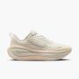 Nike W Nike Vomero Plus Ess - summit white/chalk-phantom-pure pla