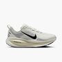 Nike Nike Vomero 18 WomenS Road Running - summit white/black-coconut milk
